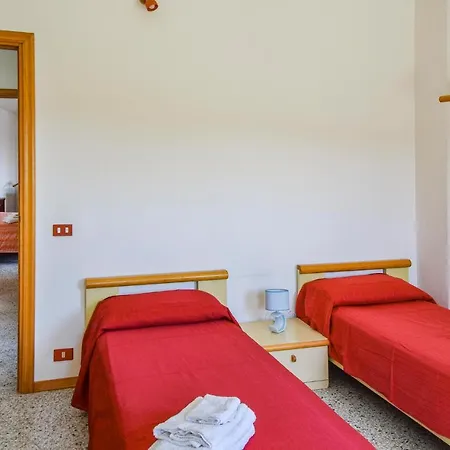 Awesome Apartment In Guardavalle With 2 Bedrooms And Wifi 아파트 *